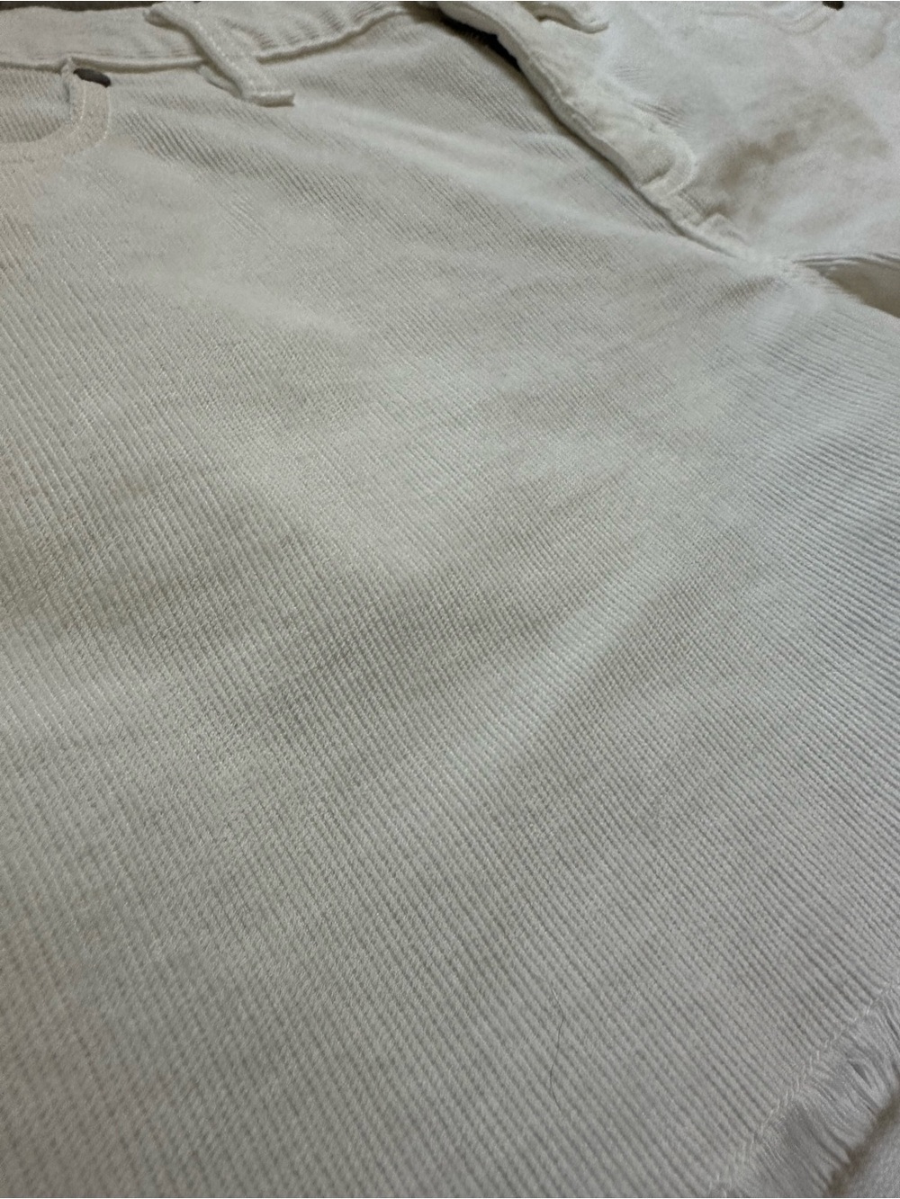 Carve Designs Oahu Shorts, Frayed Hems, Cotton Corduroy, Stretch, White, Size 8 - Picture 2 of 8